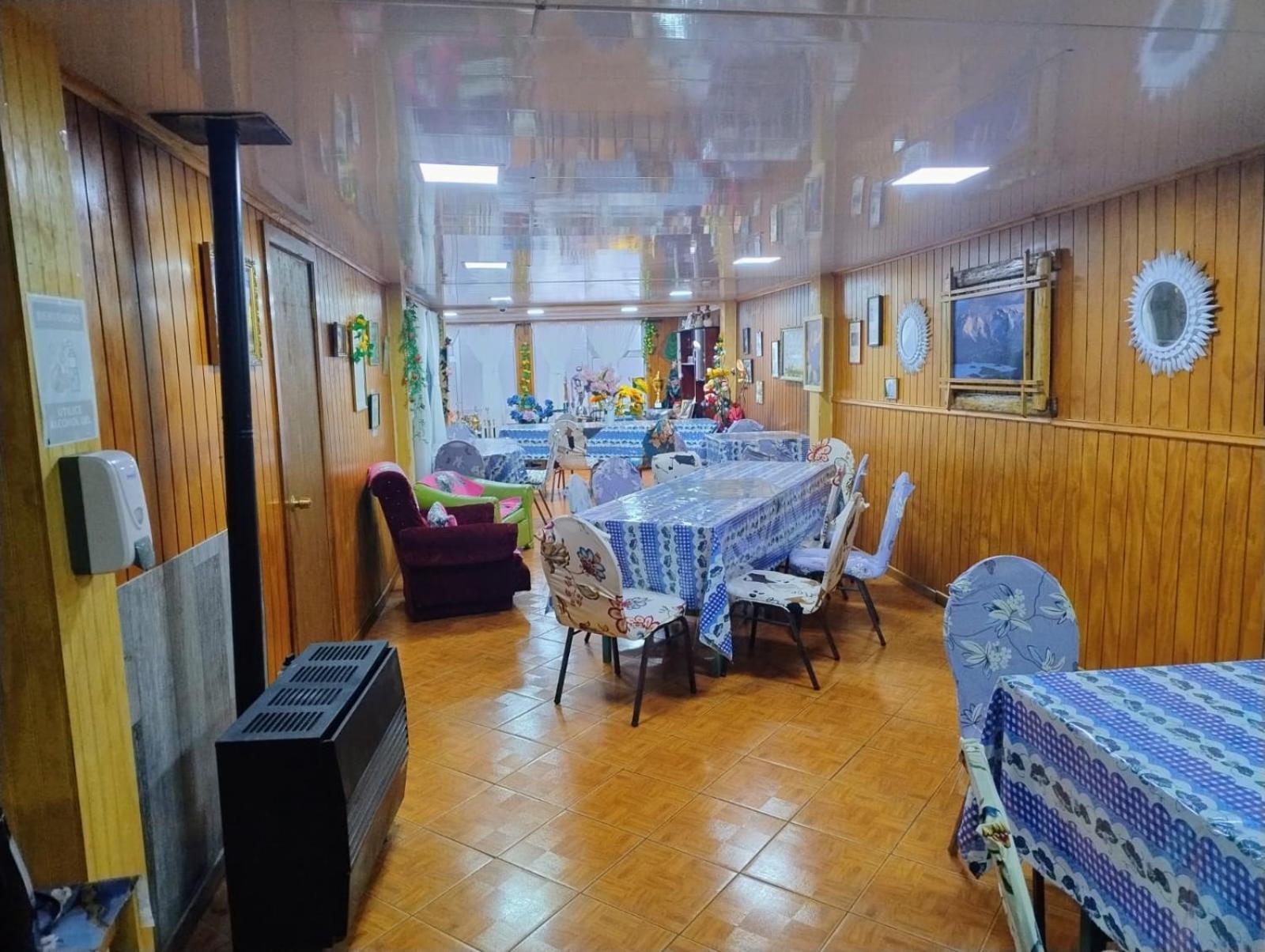 Hostal Y Residencial El Mundial Puerto Natales Kültér fotó