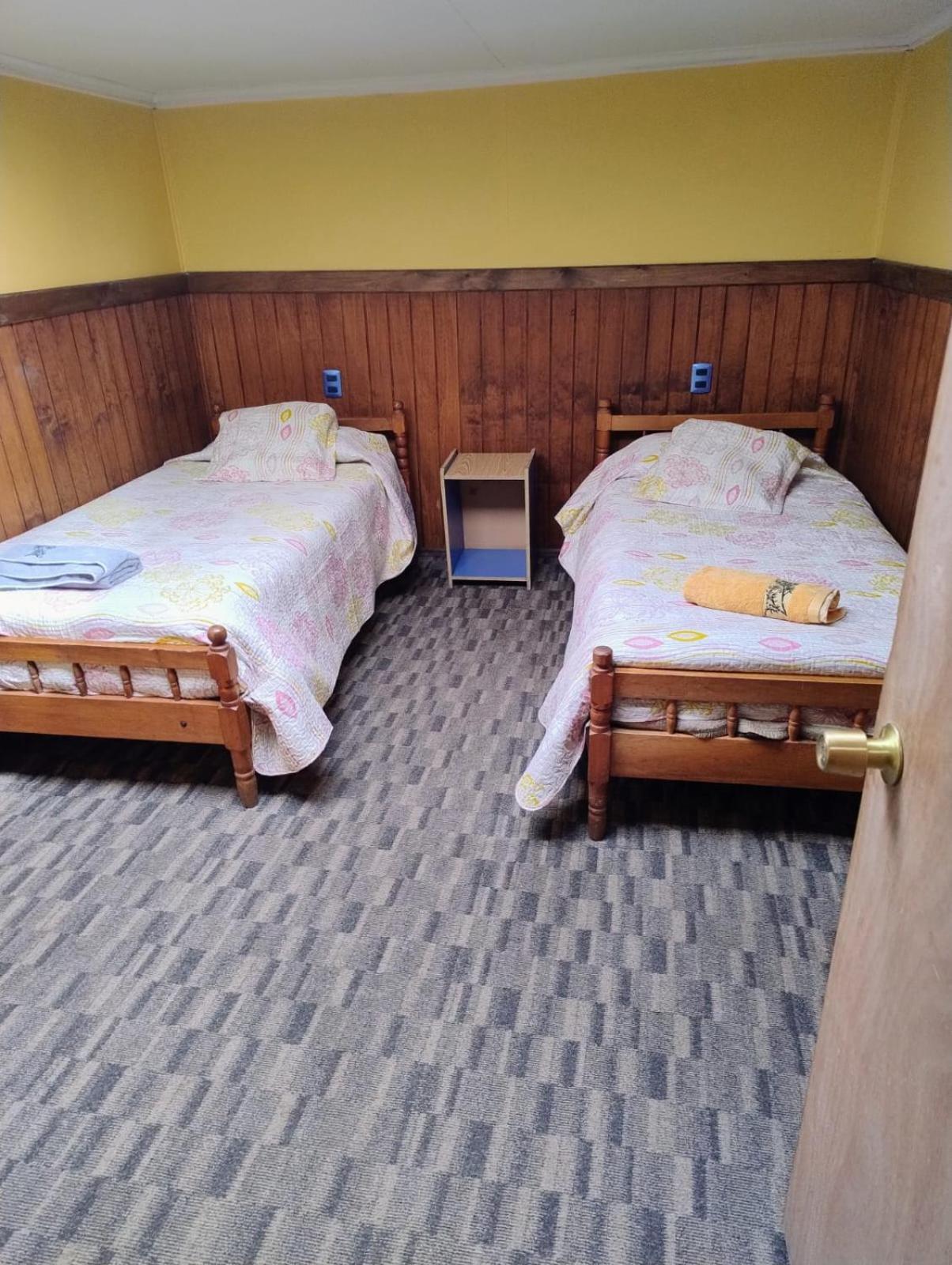 Hostal Y Residencial El Mundial Puerto Natales Kültér fotó